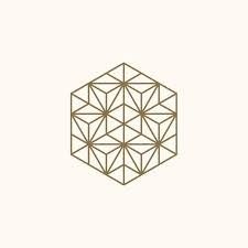 Actividad Celular
Debido a su gran potencial, puede sentir actividad celular en el interior de su piel, representado por un leve “hormigueo”. En piel sensible es conveniente elegir productos de la Linea Sensitiva.
 

Piel Grasa
En alguna piel grasa o saturada de residuos sintéticos procedentes de la cosmética tradicional (siliconas, bases de maquillaje…) pueden aparecer pequeños granitos o sudoración debido al proceso depurativo celular.
 

Aroma y Aspecto 
Nuestros aromas son muy diferentes a los tradicionales, proceden de los activos botánicos de sus formulaciones, estos activos por su pureza pueden modificar su color aspecto en el transcurso del tiempo sin alterar su calidad.
 

Conservación 
No deben almacenarse a temperaturas superiores a 25ºc.IMPORTANTE: En ningún caso se debe abrir el dosificador de los productos, provocaría una contaminación de su interio